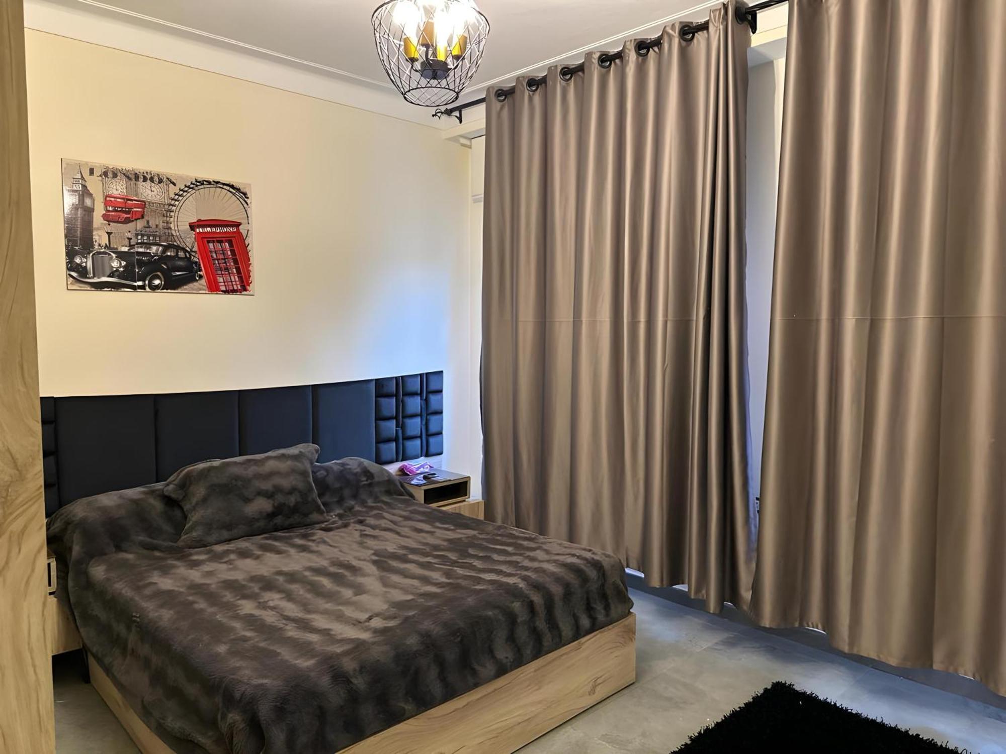 Apartment Center Chic: Modern 2br With Ultimate Comfort Cairo