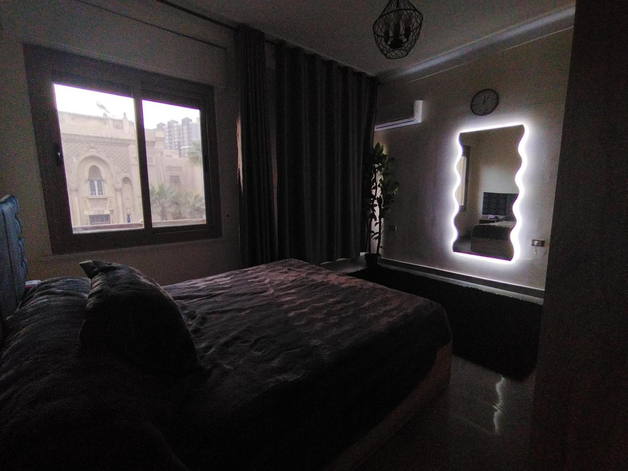 Center Chic: Modern 2br With Ultimate Comfort Appartement *